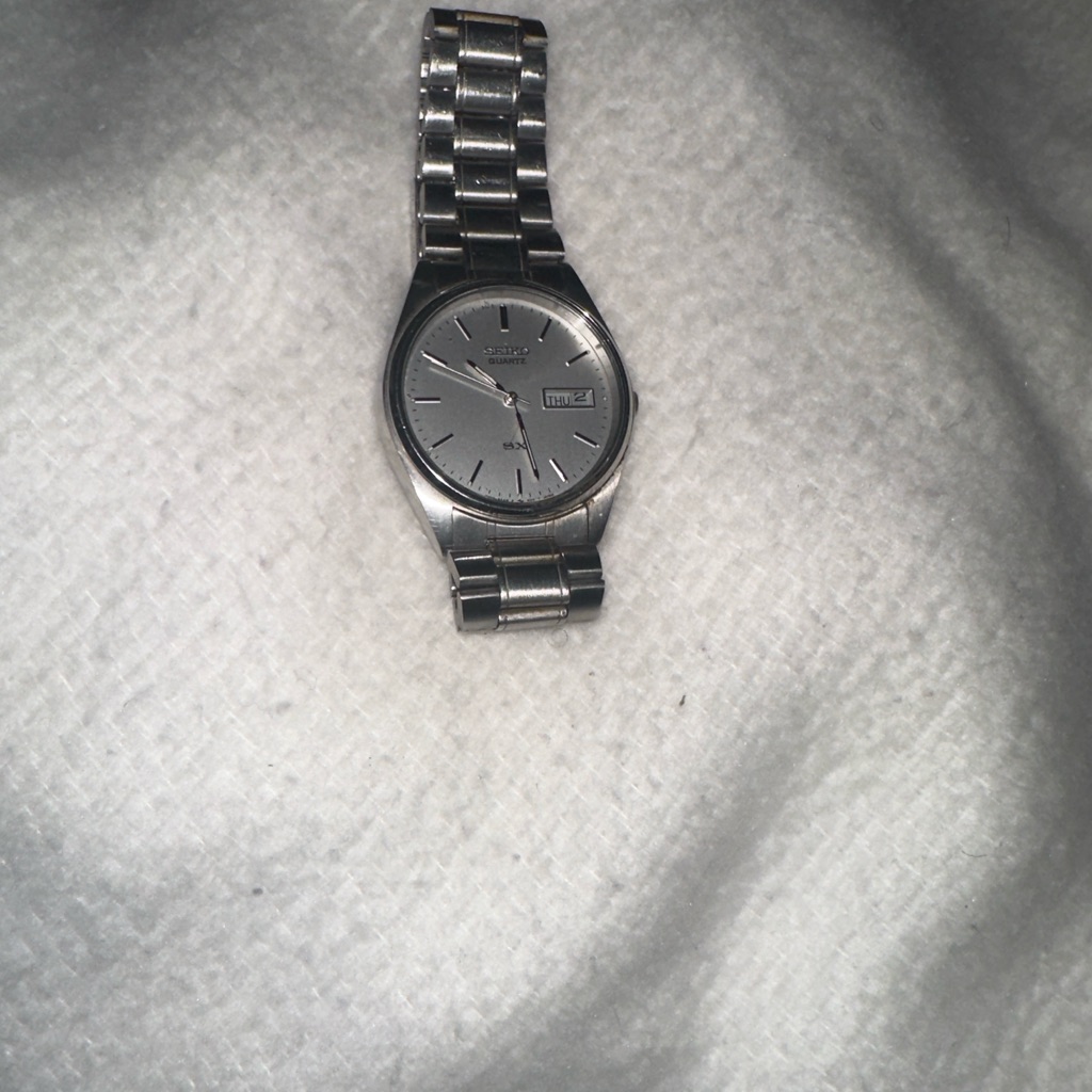 Vintage Seiko Silver Men's Watch With Date Display